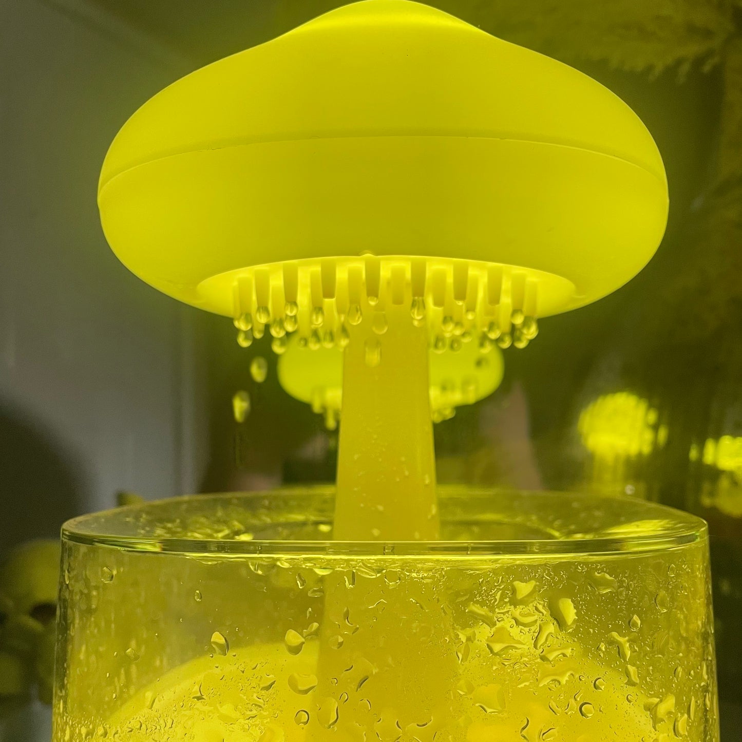 Rainy Cloud Humidifier – Aesthetic LED Cool Mist Diffuser with Rainfall Visual & Mood Lighting