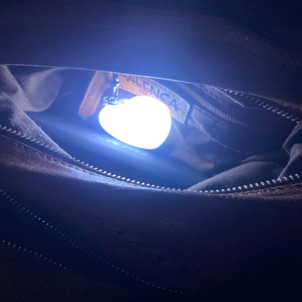 USB Heart-Shaped LED Purse Light – Motion-Activated Mini Night Light for Bags & Travel