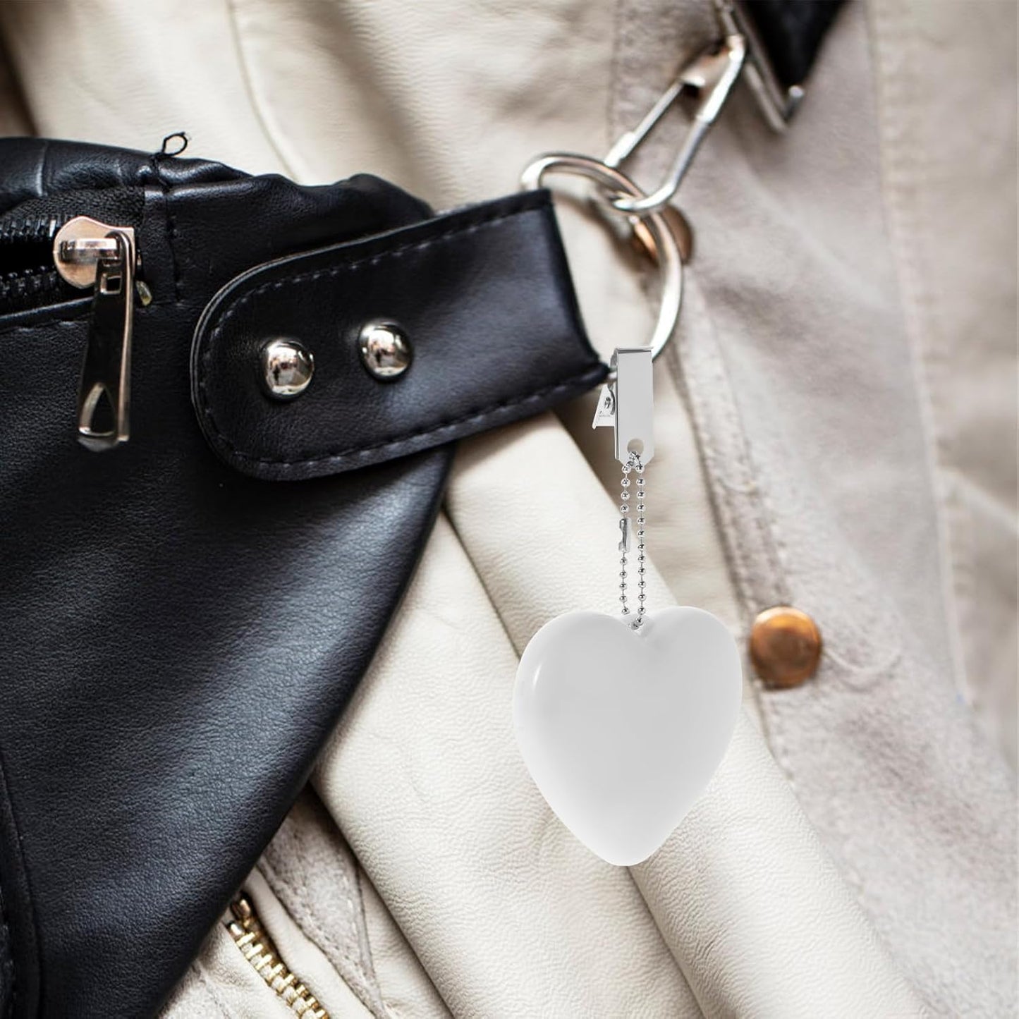 USB Heart-Shaped LED Purse Light – Motion-Activated Mini Night Light for Bags & Travel